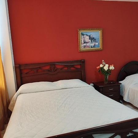 Hotel Puerta Del Sol サント・ドミンゴ・デ・ロス・コロラドス エクステリア 写真