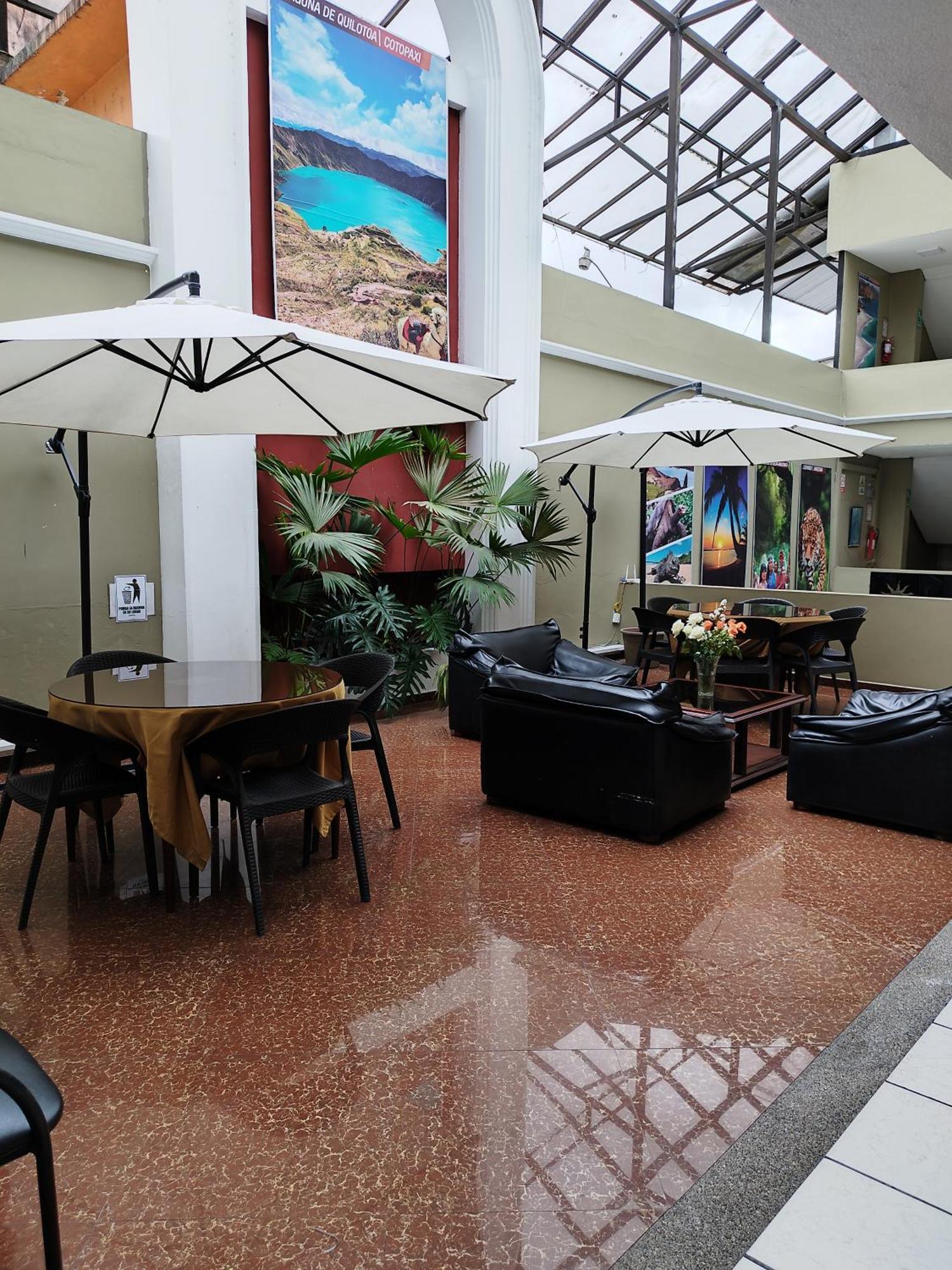 Hotel Puerta Del Sol サント・ドミンゴ・デ・ロス・コロラドス エクステリア 写真